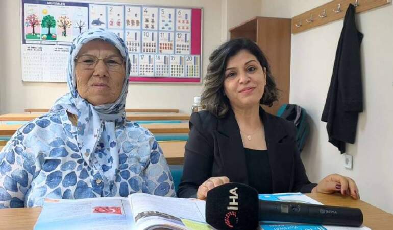 Okuma isteği hiç bitmedi, herkese örnek oldu! 66 yaşında okuma yazma öğrendi