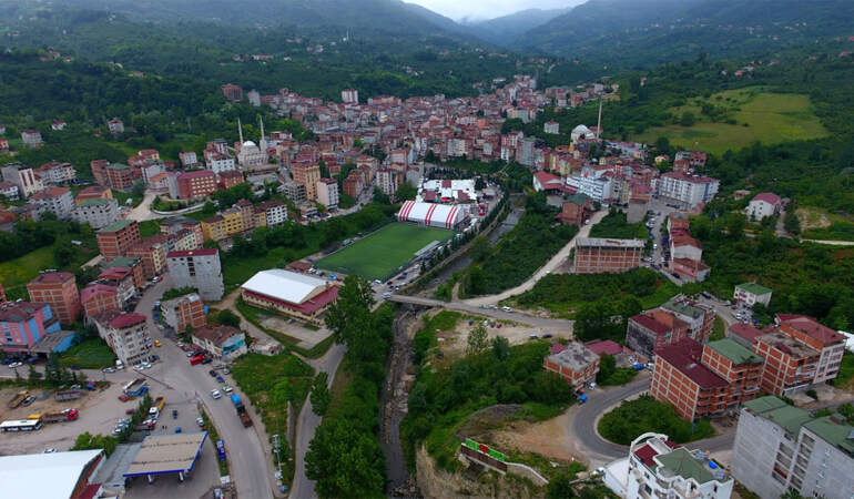 Belediyeden nüfus teşviki: 8 çocuk yapana iş, 10 çocuk yapana otomobil