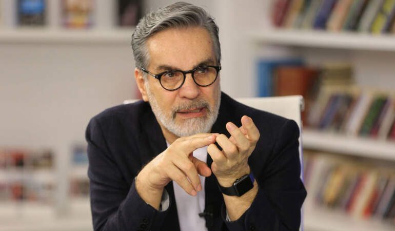 Hadi Özışık hakkında yakalama kararı