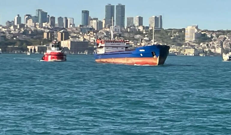 İstanbul Boğazı’nda gemi arızası: Trafik askıya alındı