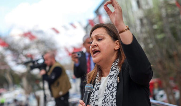 ‘Burcu Köksal AK Parti’ye geçiyor’ iddiası