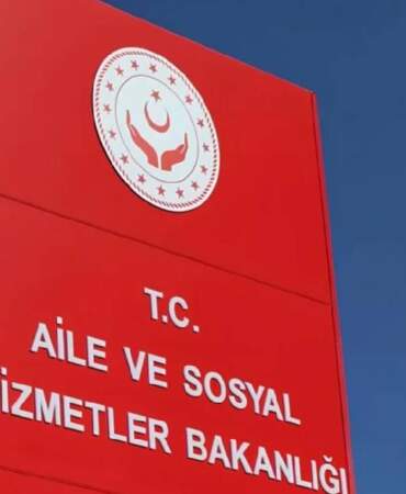 Mülakatsız kamuya atama: Aile Bakanlığı 60 KPSS puanıyla 680 personel alıyor! İşte kadrolar…