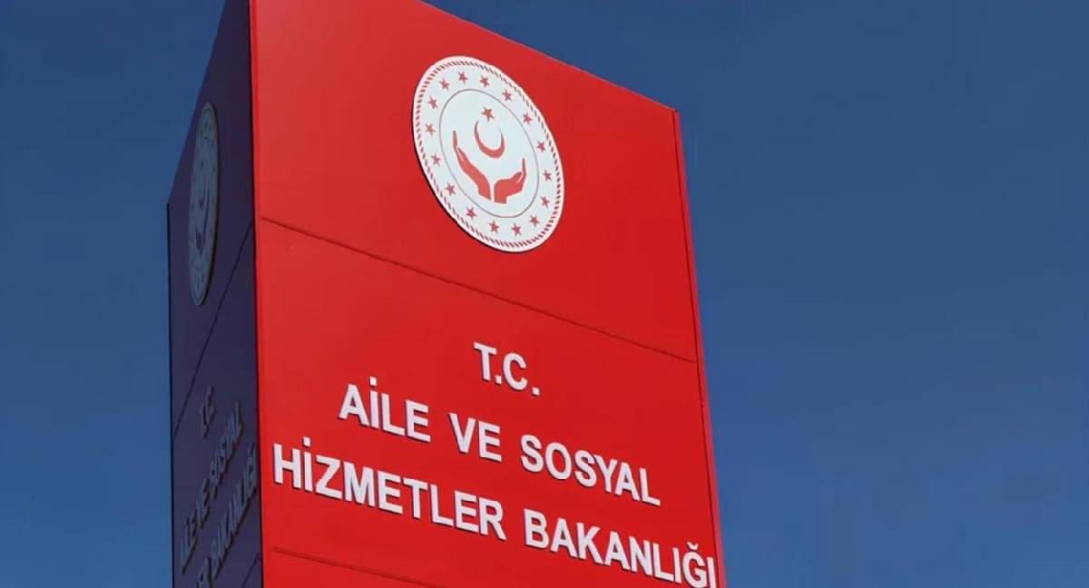 Mülakatsız kamuya atama: Aile Bakanlığı 60 KPSS puanıyla 680 personel alıyor! İşte kadrolar…