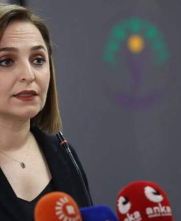 DEM Parti Sözcüsü Doğan’dan “Süreç dondu mu?” sorusuna cevap: Süreçte gecikme var, bu gecikme endişeleri arttırıyor