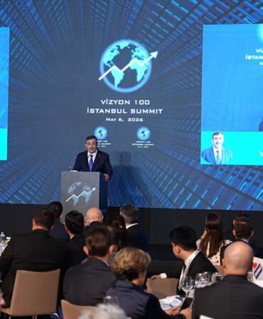 Vizyon 100 İstanbul Summit’te küresel ekonomi ve Türkiye’nin yatırım vizyonu ele alındı