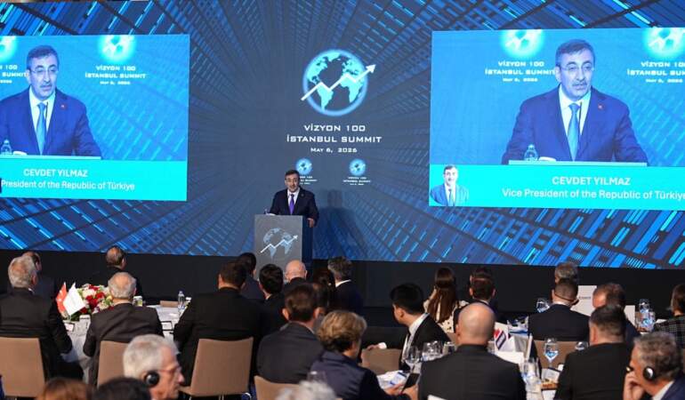 Vizyon 100 İstanbul Summit’te küresel ekonomi ve Türkiye’nin yatırım vizyonu ele alındı