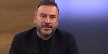 Ertem Şener’den yürek dağlayan itiraf: “Keşke annem sağ olsaydı da ben kanser olsaydım”