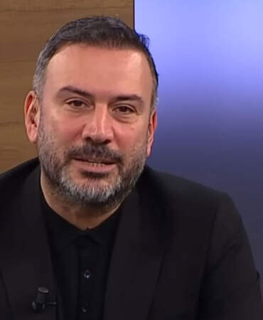 Ertem Şener’den yürek dağlayan itiraf: “Keşke annem sağ olsaydı da ben kanser olsaydım”