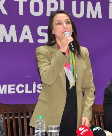 Tülay Hatimoğulları: Süreçte tıkanıklıklar söz konusu