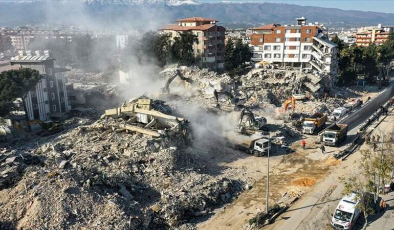 6 Şubat depreminde eşi ve 3 çocuğunu kaybetti: Mahkemeden 460 bin lira manevi tazminat kararı