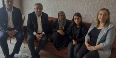 CHP’den, Gülistan Doku ve Rojin Kabaiş’in annelerini ziyaret: Adalet talebi hepimizin ortak talebidir