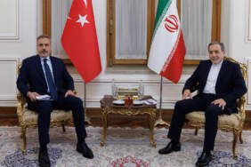 Bakan Fidan’dan diplomasi trafiği: İranlı mevkidaşı ile görüştü