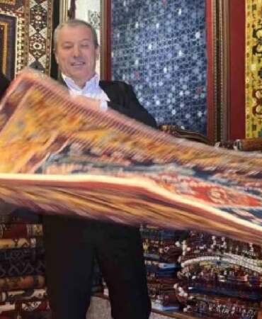 İzmir’de ilmek ilmek dokunuyor! Sadece Türkiye’nin değil Avrupa’nın saraylarını da süslüyor