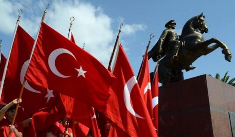 18 Mayıs Pazartesi yarım gün mü, tatil mi? 18-19 Mayıs’ta okullar, bankalar ve noterler açık mı, çalışıyor mu?