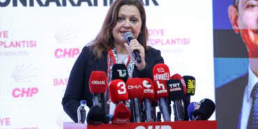 Burcu Köksal CHP’den istifa etti