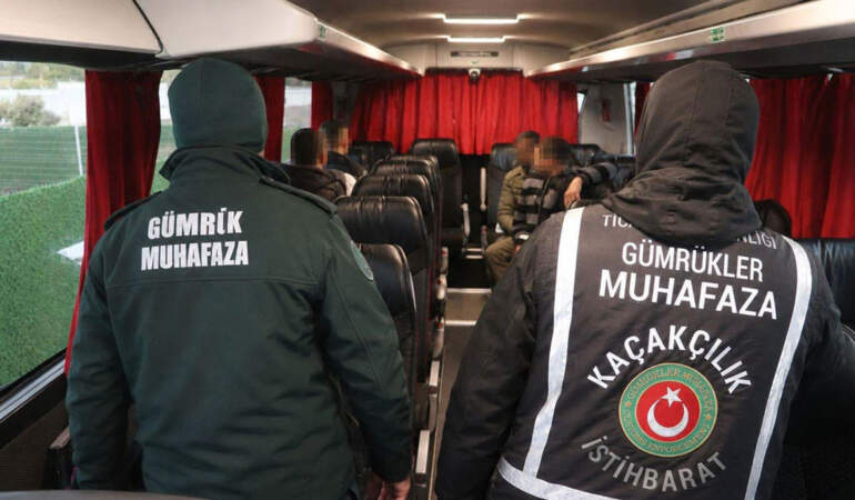 Avrupa’ya gitmek istediler, kendilerini İpsala’da buldular: Yanlış otobüse binen 4 göçmen yakalandı
