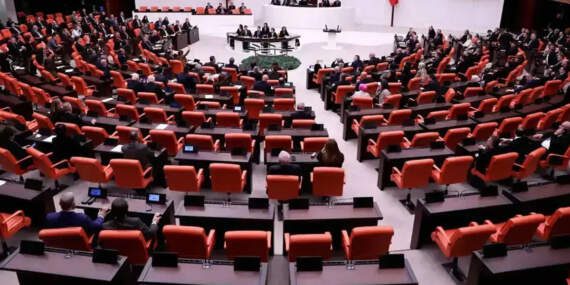 TBMM’de ‘süreç’ oturumu yeter sayı yokluğu nedeniyle kapandı
