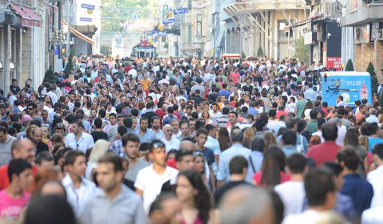 TÜİK nüfusta alarm veren tabloyu açıkladı: Ev genci sayısında rekor artış