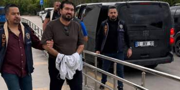 Rasim Ozan Kütahyalı kelepçeli halde Adana’ya getirildi: Bir yanlış anlaşılma var