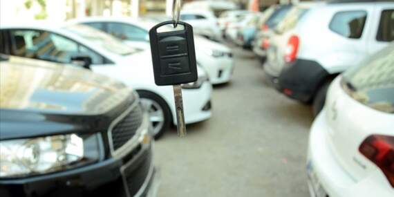 İkinci el otomobilde ‘reel’ düşüş sürüyor: Fiyatlar enflasyonun gerisinde kaldı