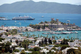 Turizm sezonu başladı, Bodrum’da inşaatlar durduruldu