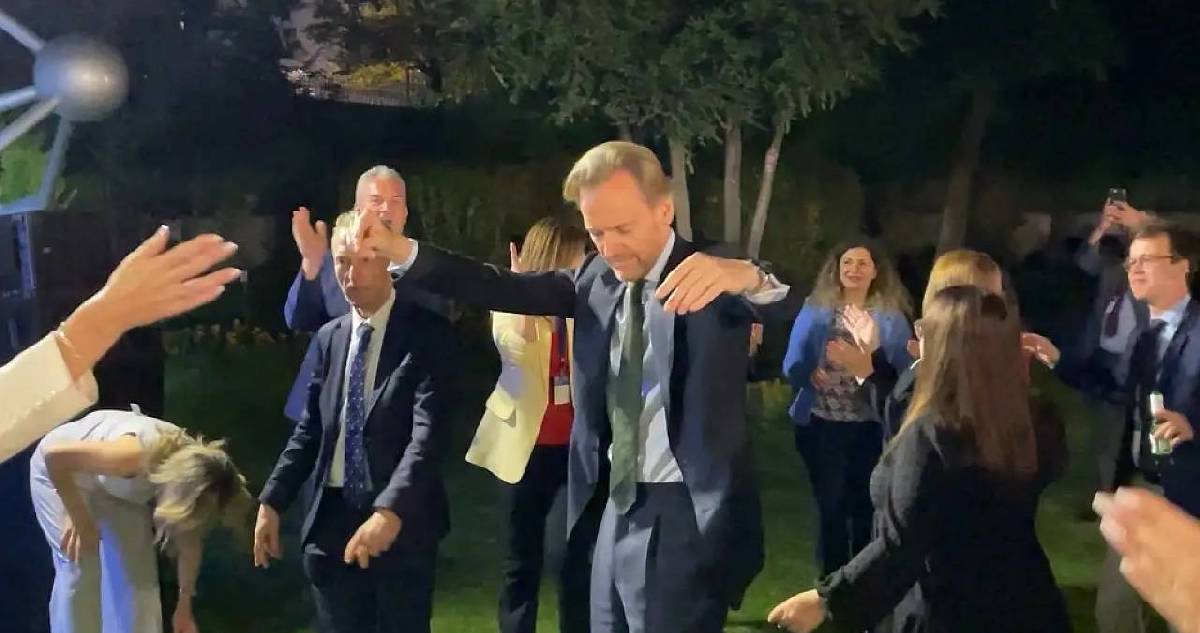 Diplomaside ‘Erik Dalı’ şov: Belçika Büyükelçisi döktürdü, Fransa Büyükelçisi’nden meyden okuma geldi