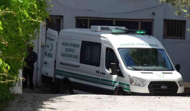 Malatya’da korkunç olay! Genç kadın parkta ölü bulundu