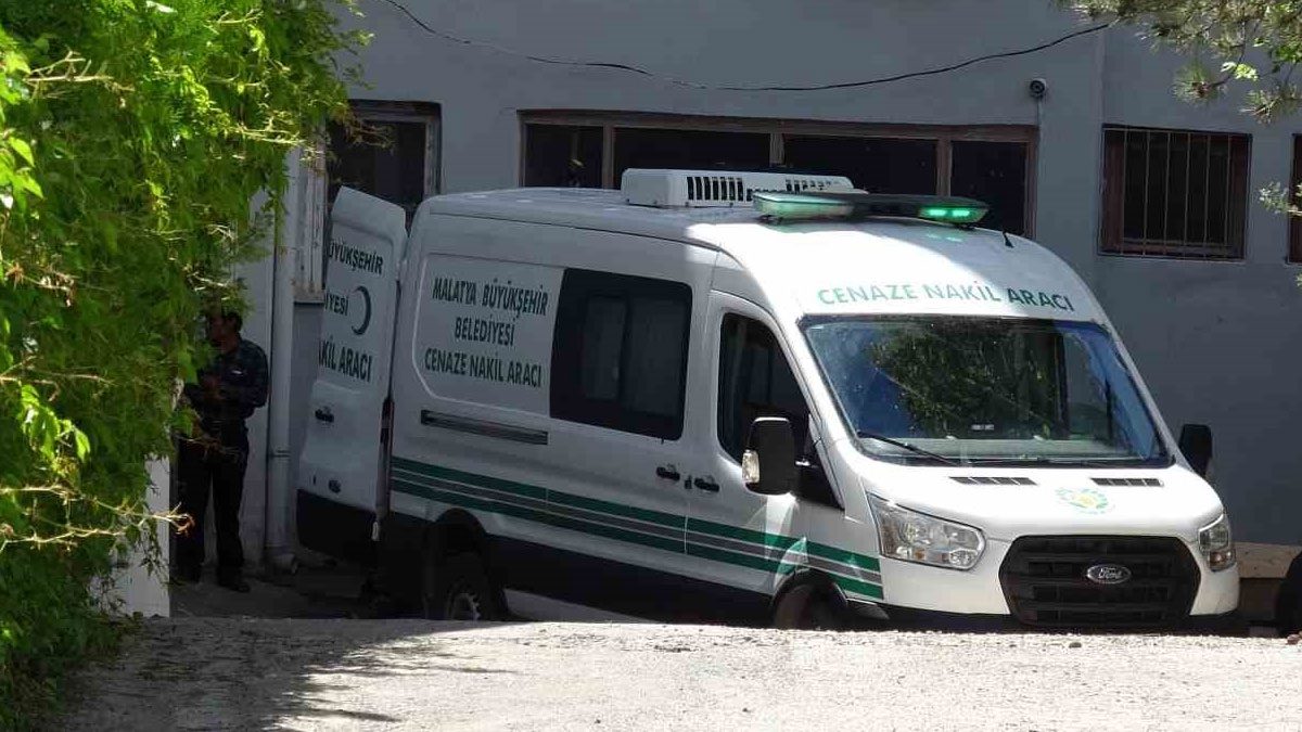 Malatya’da korkunç olay! Genç kadın parkta ölü bulundu