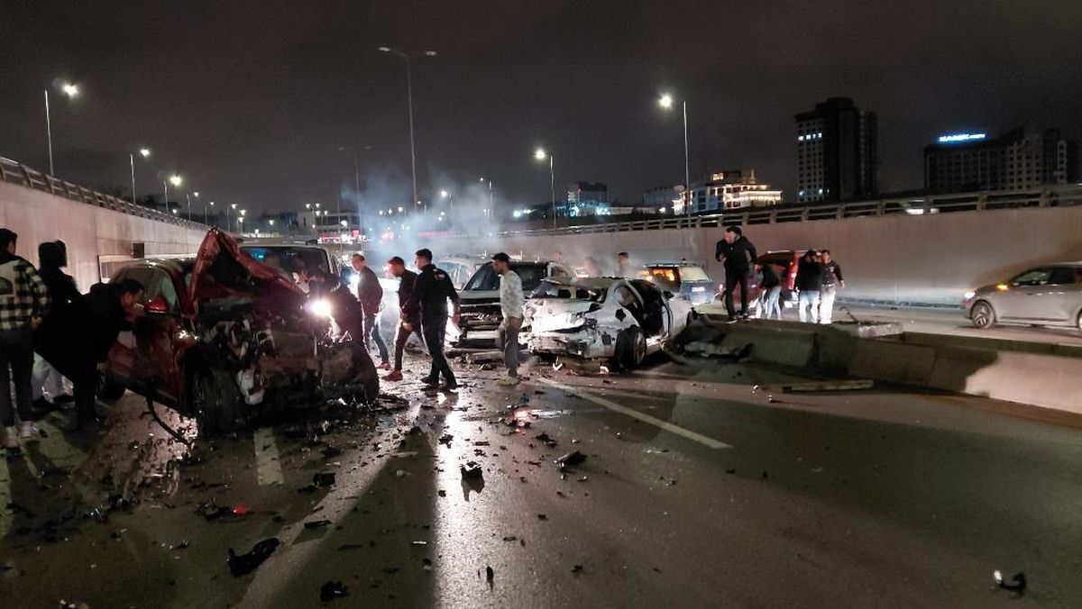 Ankara’da 4 aracın karıştığı zincirleme kazada 8 kişi yaralandı