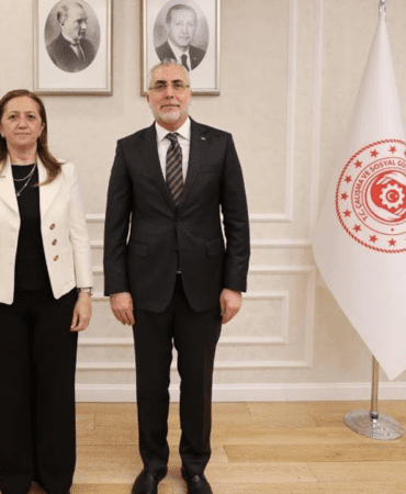 Bakan Işıkhan’dan DİSK’e Ziyaret