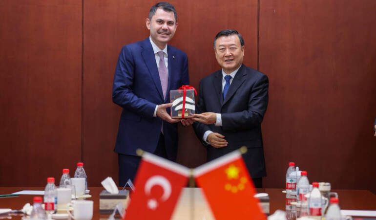 Bakan Kurum, Çin’in Konut ve Kentsel-Kırsal Kalkınma Bakanı İle Bir Araya Geldi