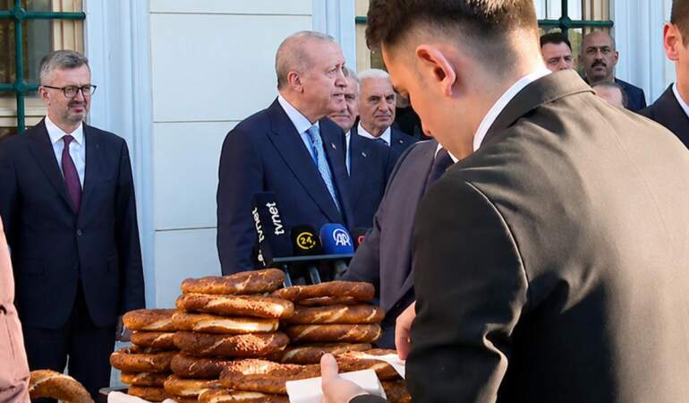 Bayram sabahı gülümseten ‘Rize simidi’ muhabbeti! Erdoğan’ın yanıtı bomba