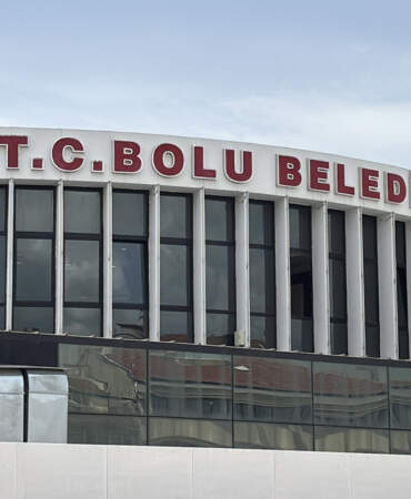Bolu Belediyesi’nde 5. Dalga Operasyonu: Kritik Birimlerdeki Evraklar Mercek Altında