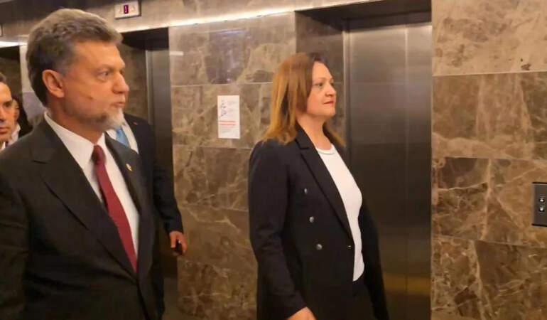 Burcu Köksal AK Parti Genel Merkezi’nde
