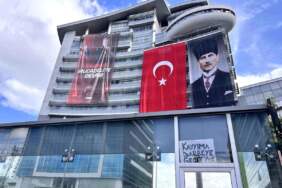 CHP Genel Merkezi’nde Gerginlik