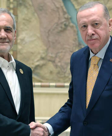 Cumhurbaşkanı Erdoğan Pezeşkiyan ile Görüştü