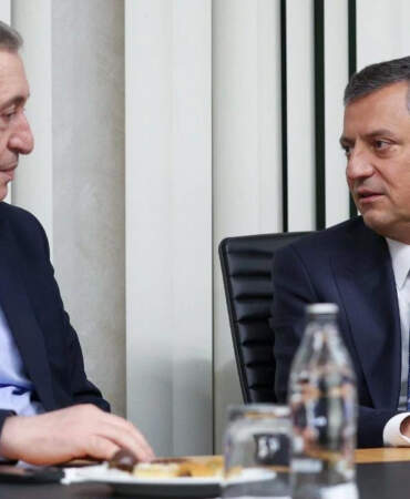 DEM Parti TBMM’de Özgür Özel’i Ziyaret Edecek
