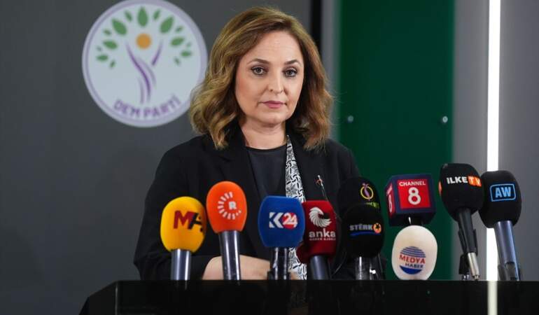 DEM Parti’den Demokrasi Vurgusu