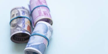 Piyasalarda Haftanın İlk Rakamları: Dolar Sakin, Euro Geriledi