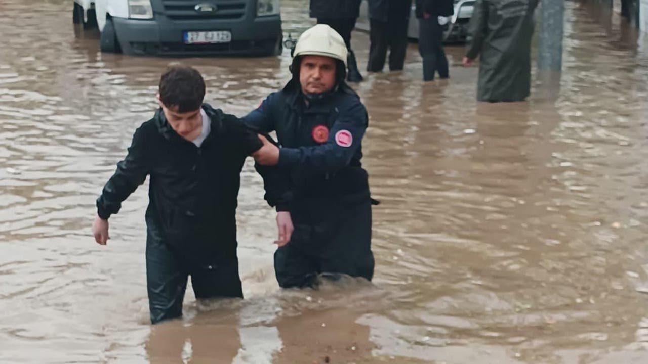 Gaziantep’te Eğitime ‘Süper Hücre’ Engeli: 39 Okulda Yarın Ders Zili Çalmayacak
