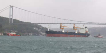 İstanbul Boğazı Çift Yönlü Trafiğe Kapatıldı