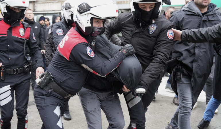 İstanbul’da 1 Mayıs Bilançosu: 575 Gözaltı