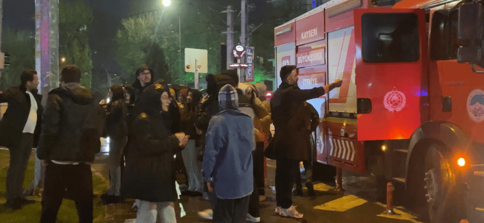 Kayseri’de Kız Öğrenci Yurdunda Korkutan Yangın!