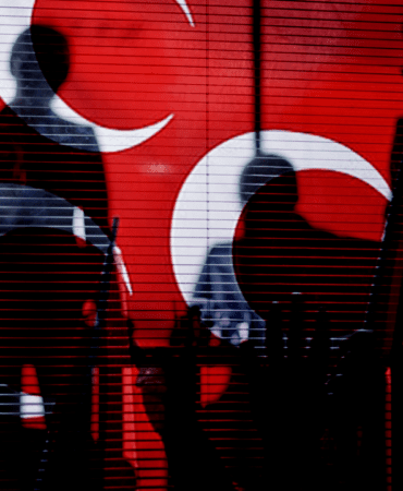 Kulislerde Bomba İddia: ‘İYİ Partili 9 Vekil MHP’ye Geçecek’