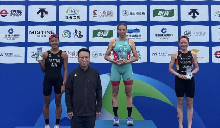 Sinem Tous Servera Asya Triatlon Kupası’nda Şampiyon