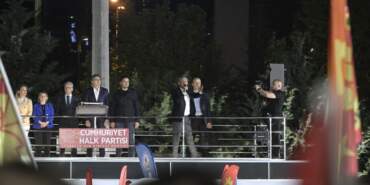 Özgür Özel: CHP’nin Mücadelesi Türkiye’nin Mücadelesidir