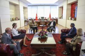 Özgür Özel, CHP İl Başkanlarıyla Toplandı