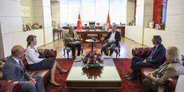 Özgür Özel, CHP İl Başkanlarıyla Toplandı