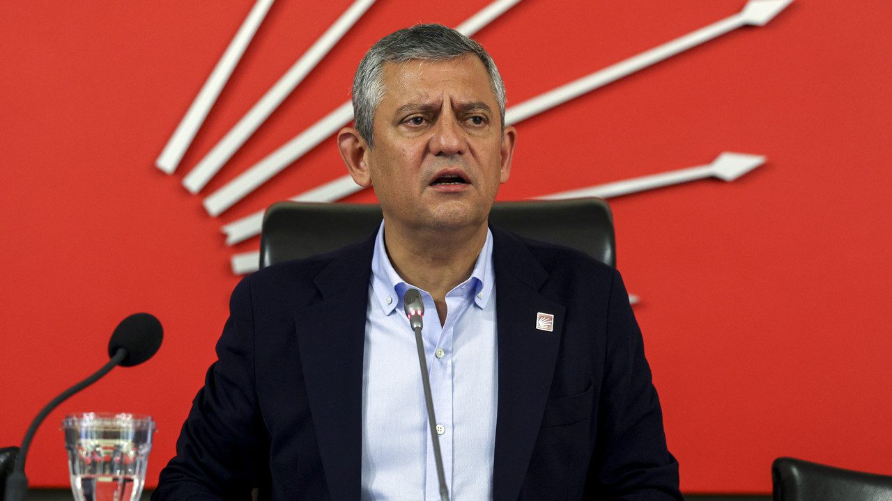 CHP’nin Sitesinde Güncelleme, Özel’in Unvanı Değişti
