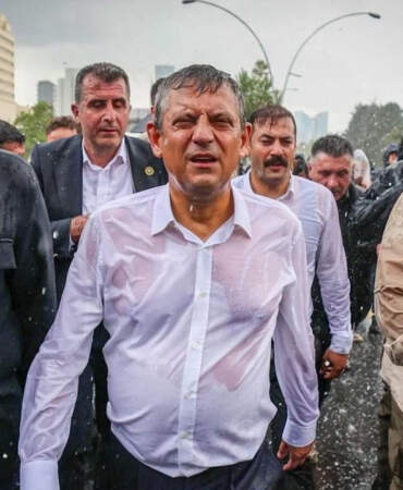 Özgür Özel’e Şok: Koruma Ekibi Yarıya İndirildi